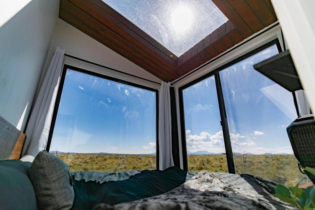 Grand Canyon Stargazing Off-Grid Tiny Home 瓦莱 外观 照片